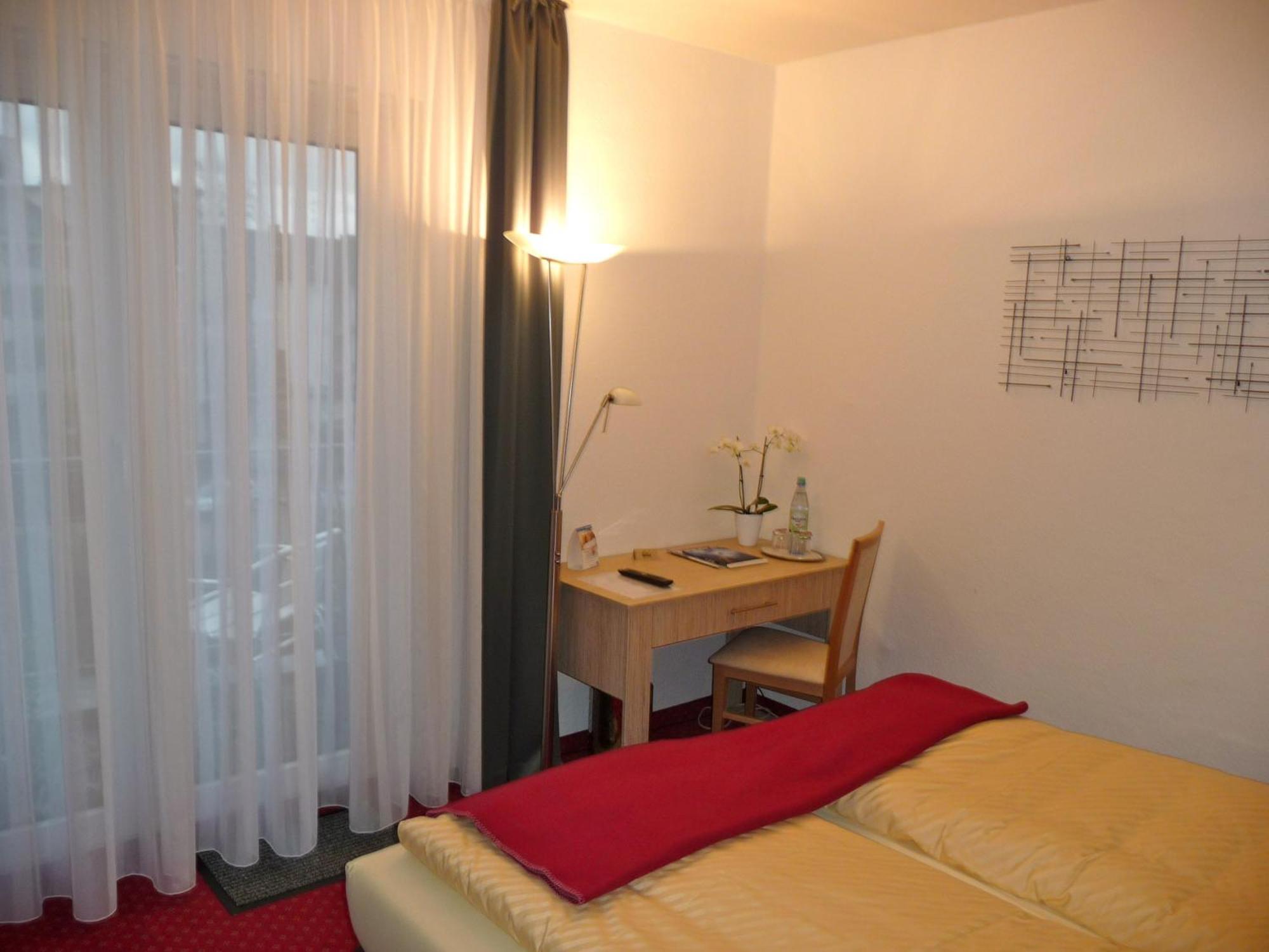 Hotel Sechzehn Λεβερκούζεν Εξωτερικό φωτογραφία