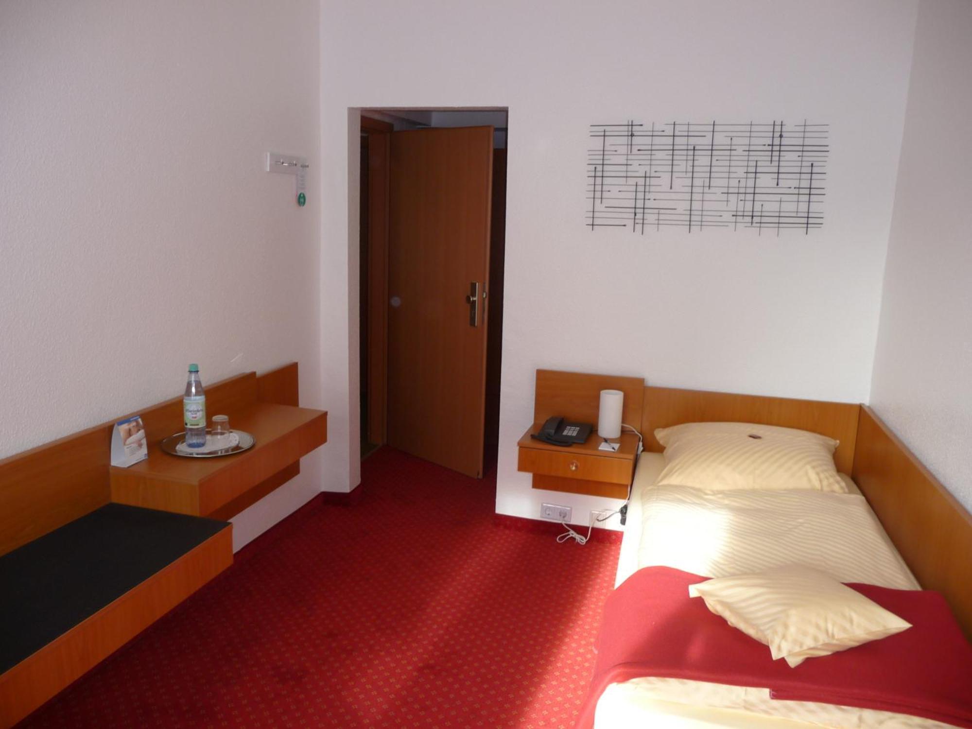 Hotel Sechzehn Λεβερκούζεν Εξωτερικό φωτογραφία