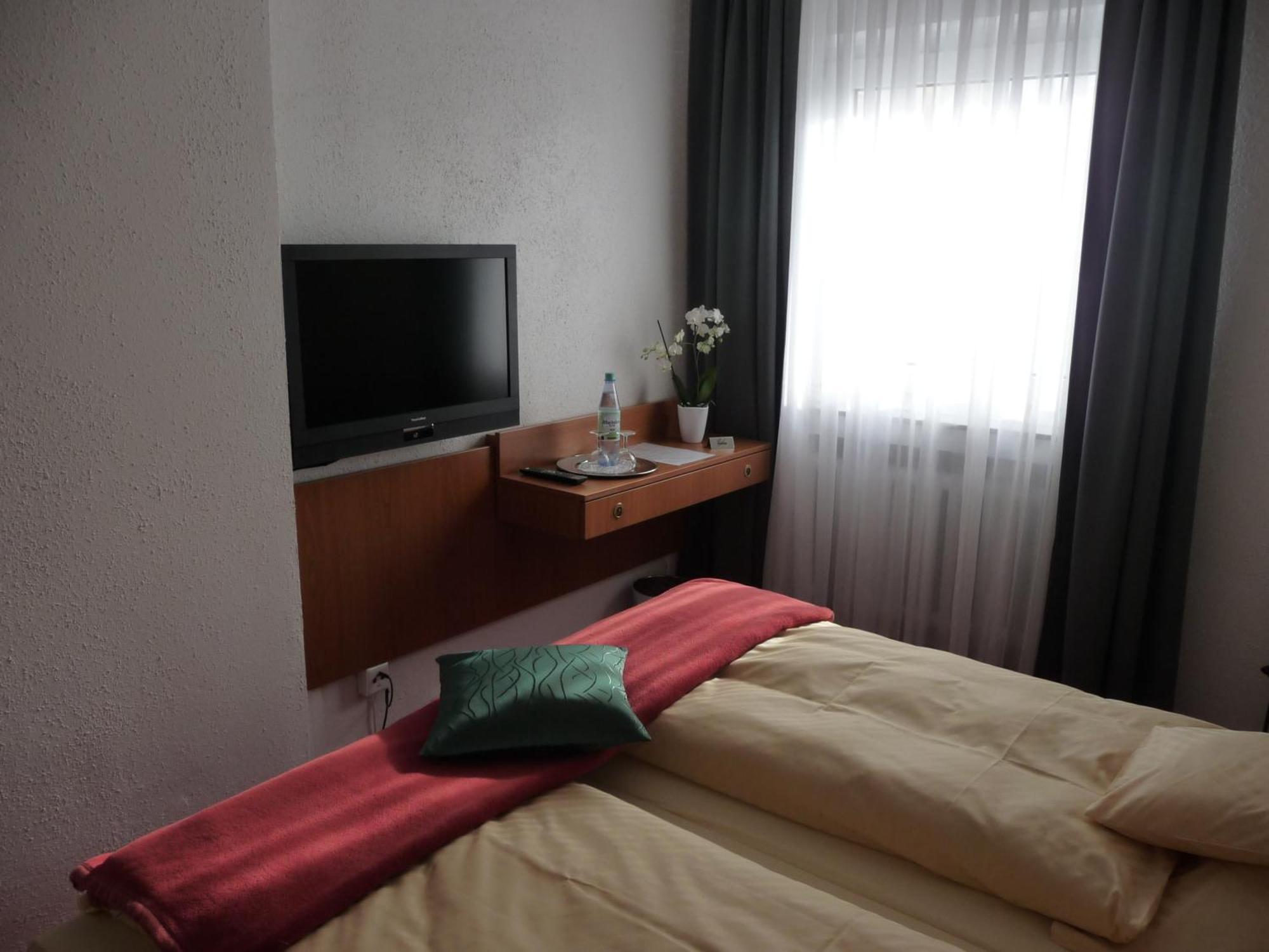Hotel Sechzehn Λεβερκούζεν Εξωτερικό φωτογραφία