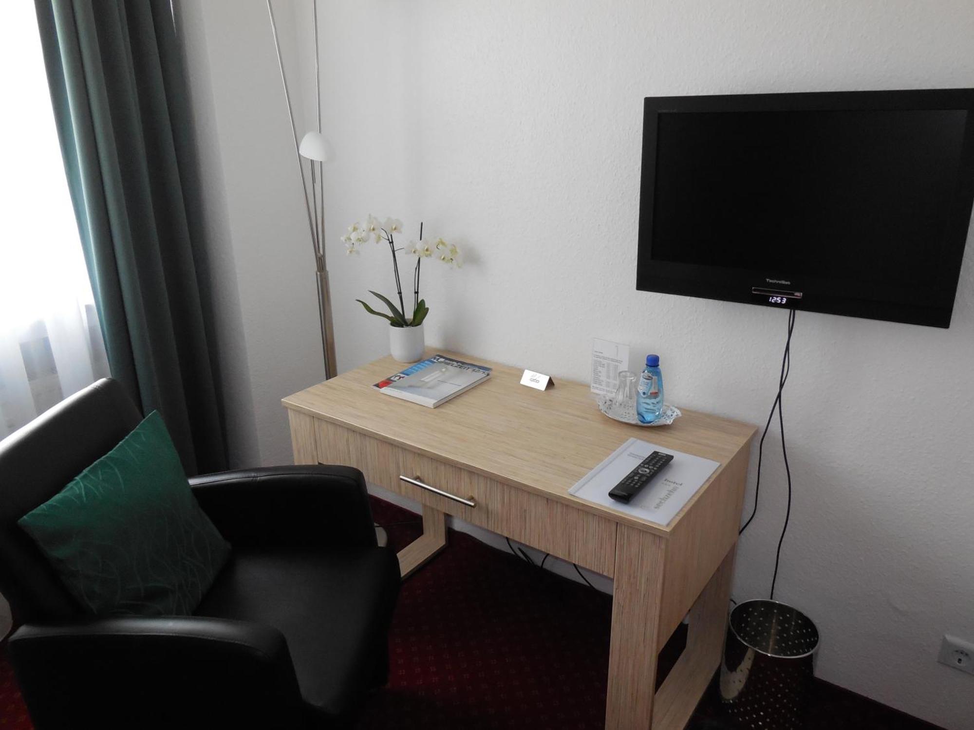 Hotel Sechzehn Λεβερκούζεν Εξωτερικό φωτογραφία