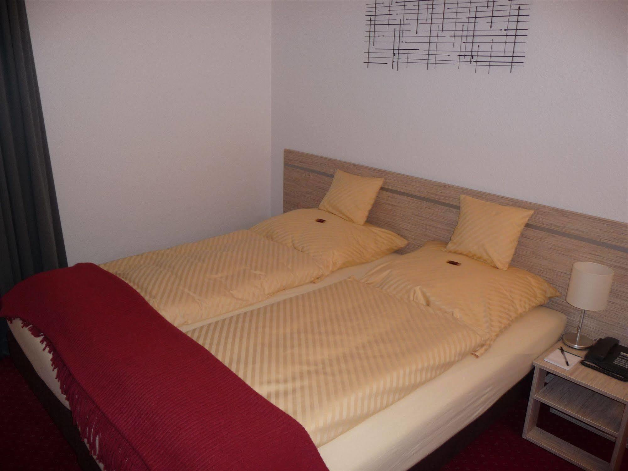 Hotel Sechzehn Λεβερκούζεν Εξωτερικό φωτογραφία