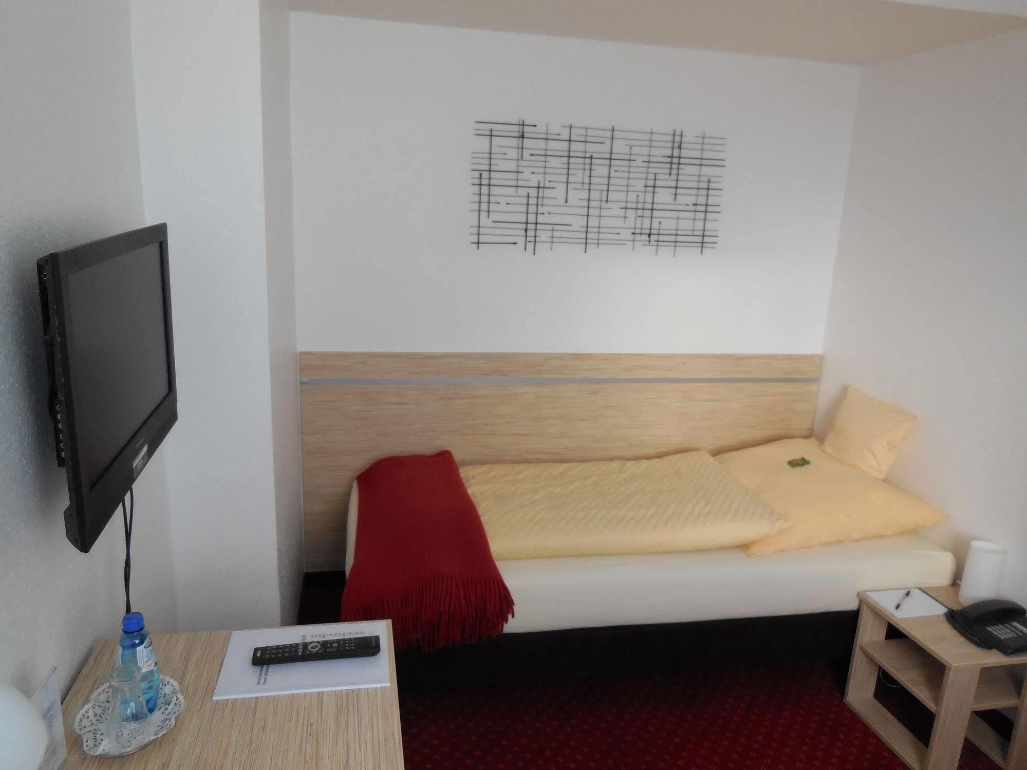 Hotel Sechzehn Λεβερκούζεν Εξωτερικό φωτογραφία