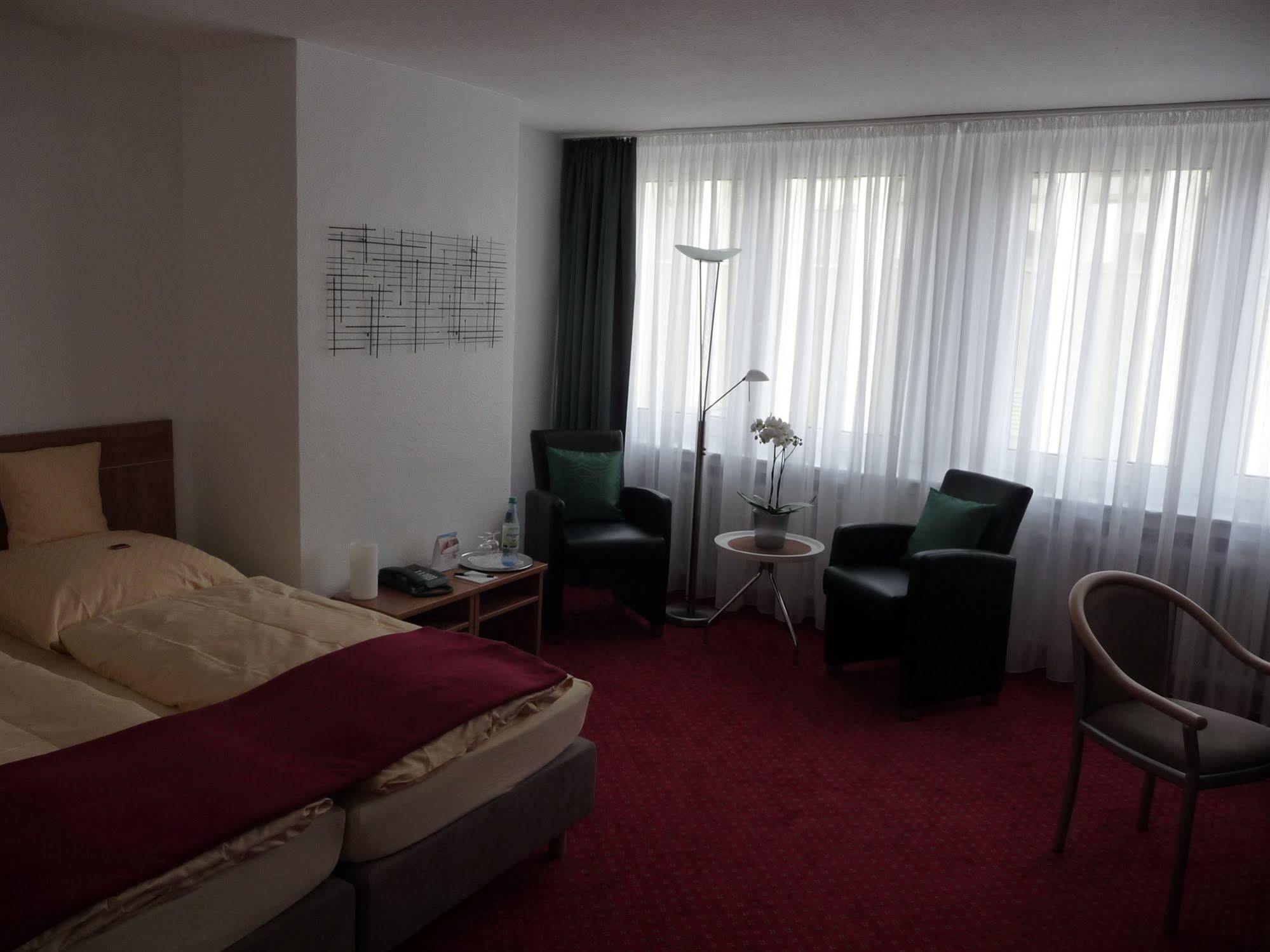 Hotel Sechzehn Λεβερκούζεν Εξωτερικό φωτογραφία