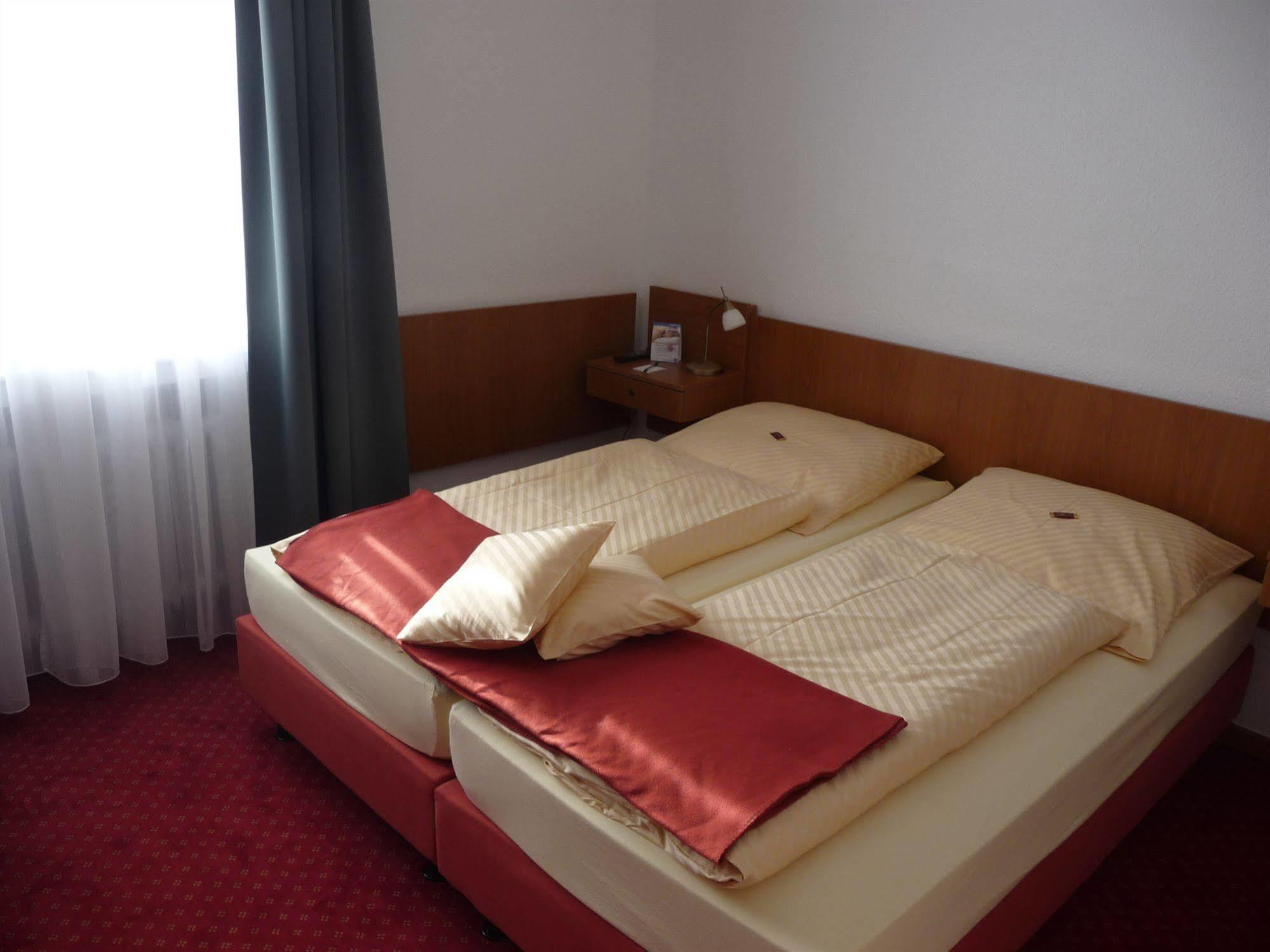 Hotel Sechzehn Λεβερκούζεν Εξωτερικό φωτογραφία