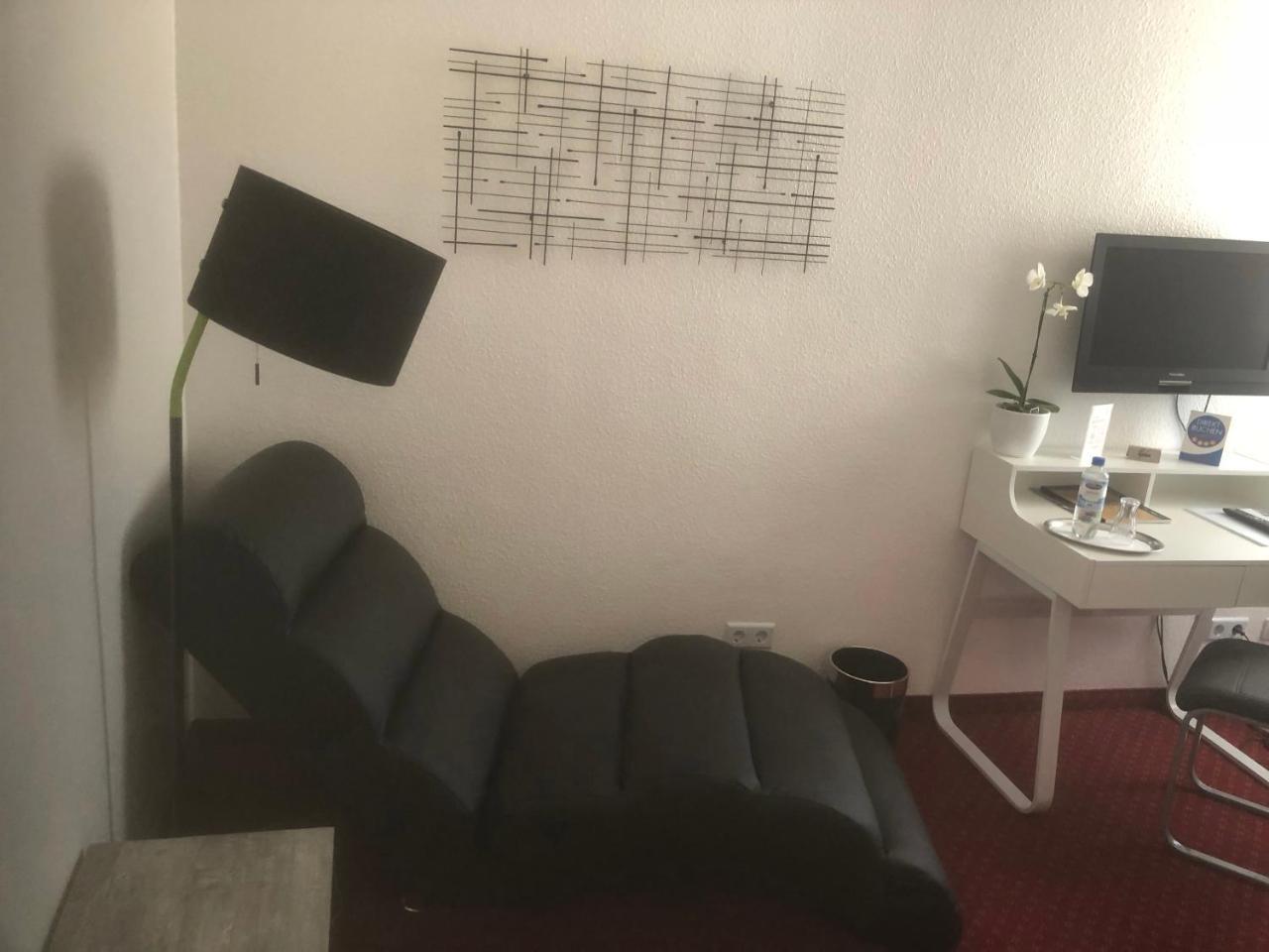 Hotel Sechzehn Λεβερκούζεν Εξωτερικό φωτογραφία