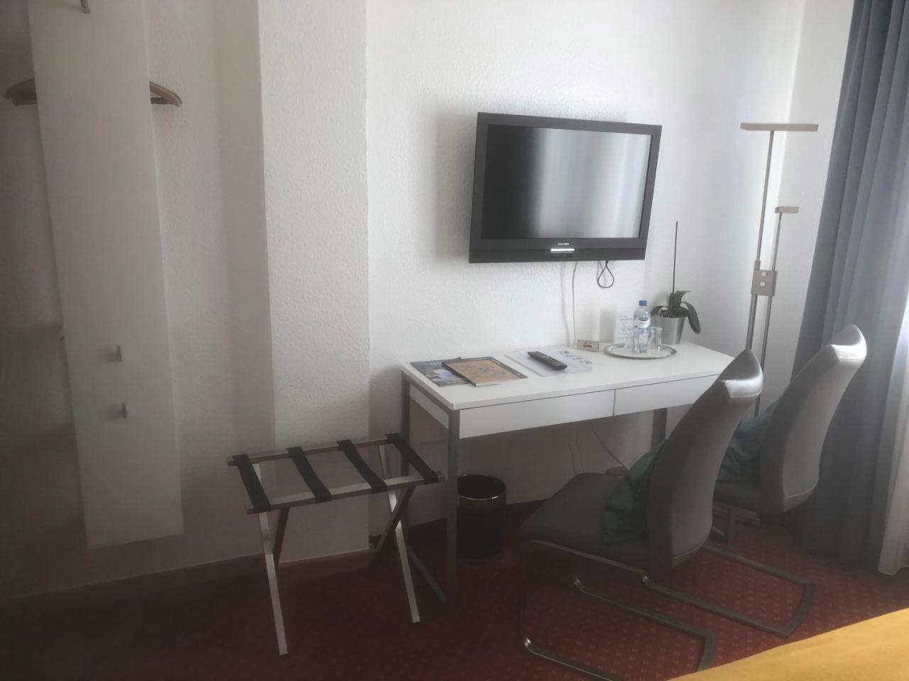 Hotel Sechzehn Λεβερκούζεν Εξωτερικό φωτογραφία